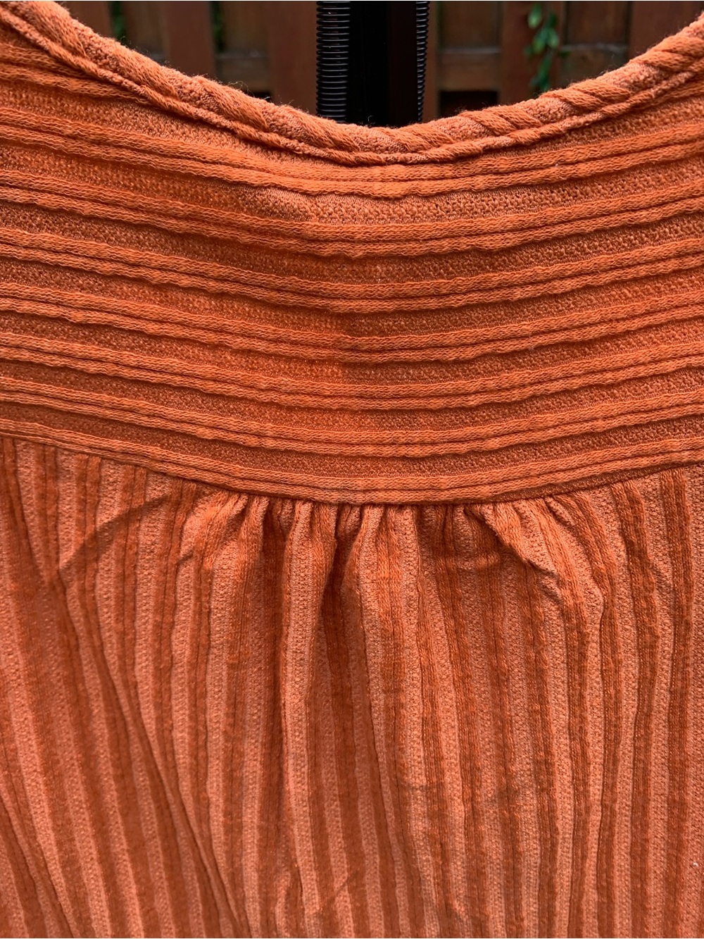 Sleeveless Button-Front Ribbed Tank Top — Orange - Picture 8 of 9